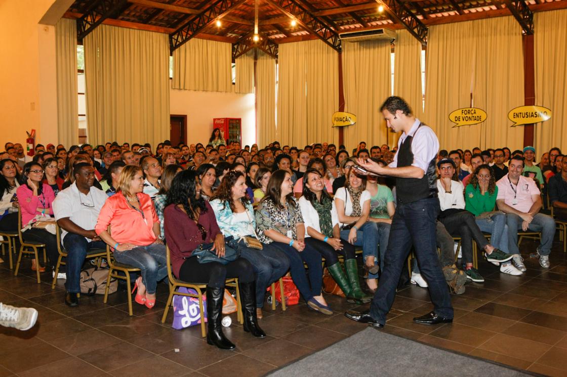 Palestrante Rafael Baltresca - Porto Seguro - Convenção de vendas